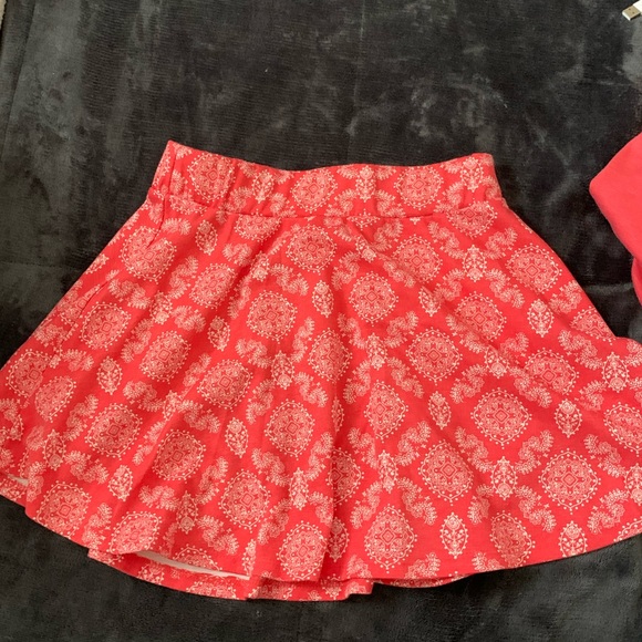 Set - Picture 2 of 5